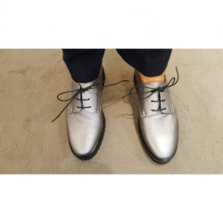 Derbies pour femme de PASCUCCI  bout rond en cuir métal argent