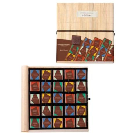 Boîte de 60 carrés assortis Collection Grands Crus Boîte de 60 carrés assortis Collection Grands Crus