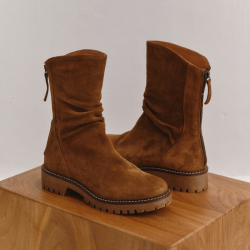 Boots femme plate  DUNK - REQINS Cuir velours noisette entrée par l’arrière avec le zip avec petite tirette