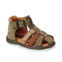 Bébé debout garçons Nu-pieds